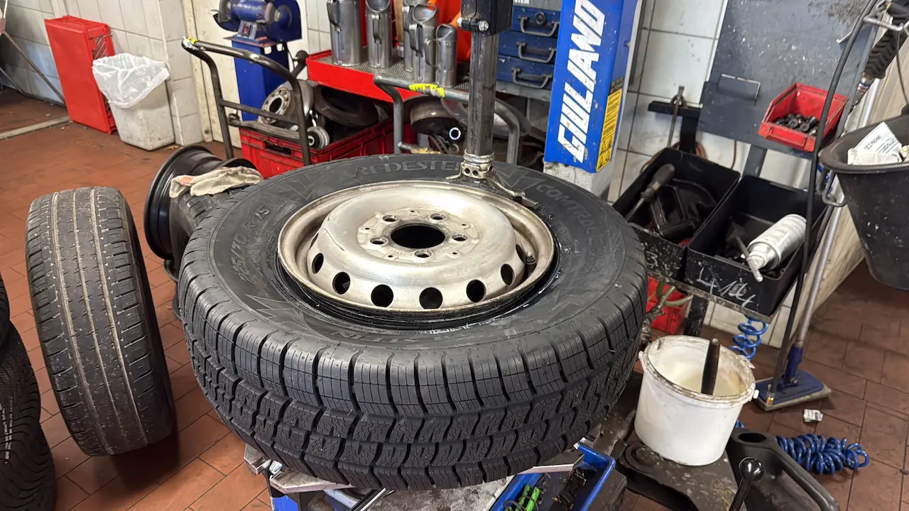 Mercedes Carthago Wohnmobil 1999 Gansjahresreifen